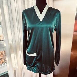 Vintage 70s top, emerald green, mint trim, V neck blouse, Sears, 6/8 (Medium)